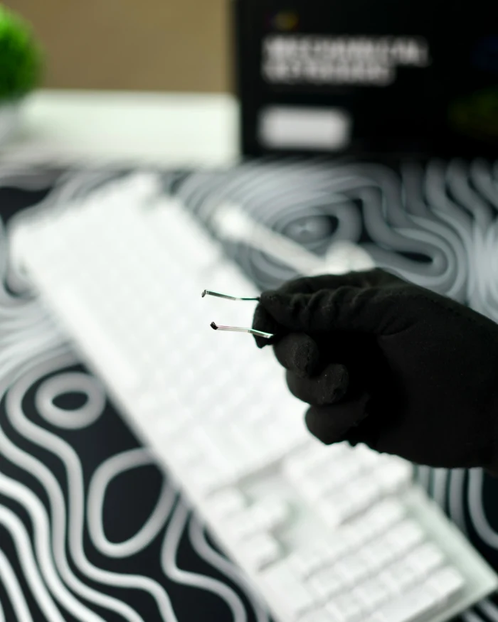 White Mechanical Arabic Keyboard 100% - Image 9