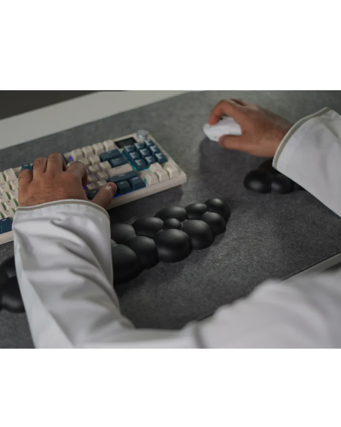 Black Keyboard Wrist Pad - Image 3