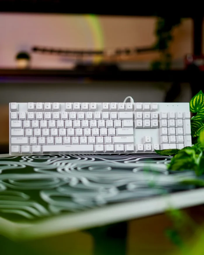 White Mechanical Arabic Keyboard 100% - Image 3