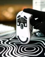 ⁦ATTACK SHARK R1 Wireless Gaming Mouse - White⁩ - الصورة ⁦3⁩