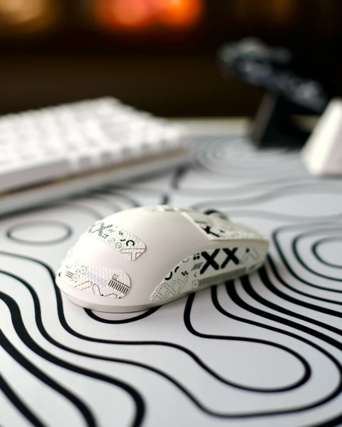 ⁦ATTACK SHARK X6 Wireless Gaming Mouse - White⁩ - الصورة ⁦5⁩