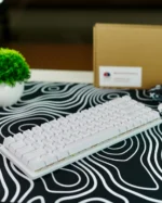 ⁦White Mechanical Arabic Keyboard 60%⁩ - الصورة ⁦8⁩