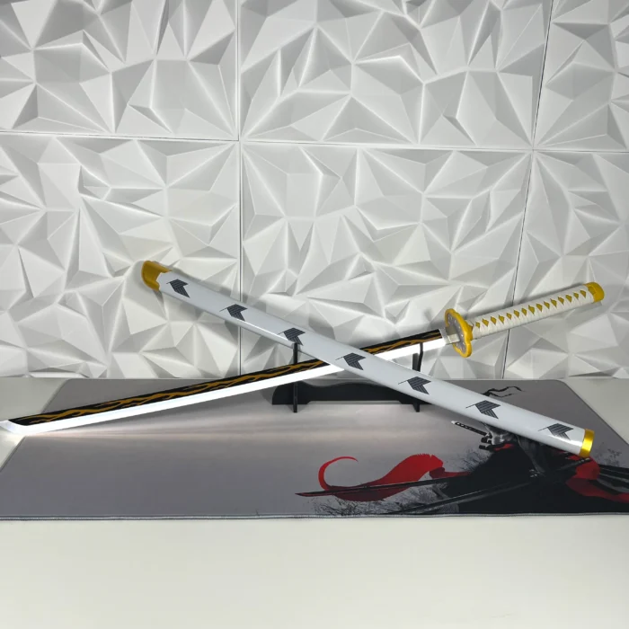 ⁦White Luminous Wooden Sword⁩ - الصورة ⁦3⁩