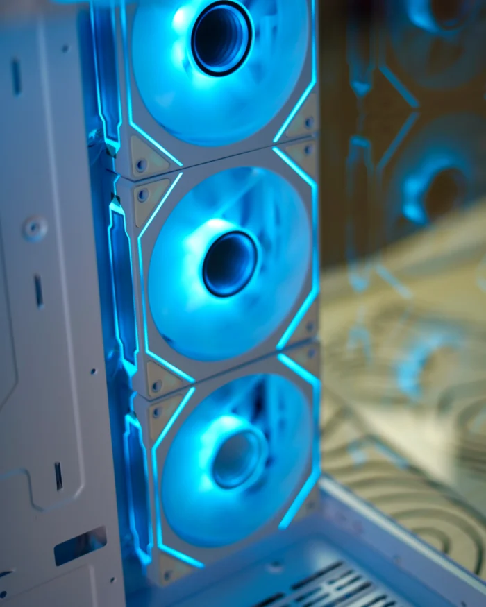 White Lone Warrior PLUS ATX PC Case - Image 3