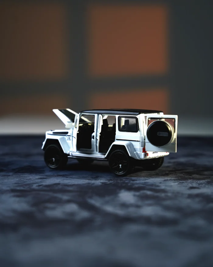 G-Class Diecast Car 1:32 - Image 3
