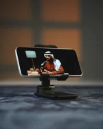 ⁦Black Phone Stand⁩ - الصورة ⁦2⁩