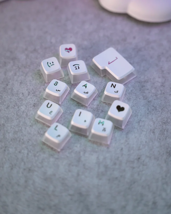 White Arabic Pudding Keycaps - Image 5