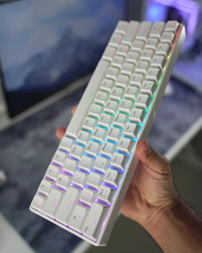 T-Wolf Wireless Gaming Keyboard 60% - White - Image 6